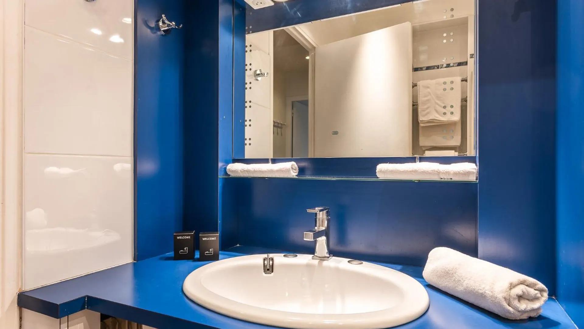 Ferienwohnung Luxury Flat For 6 People With Balcony - Near Metro Paris Apartment