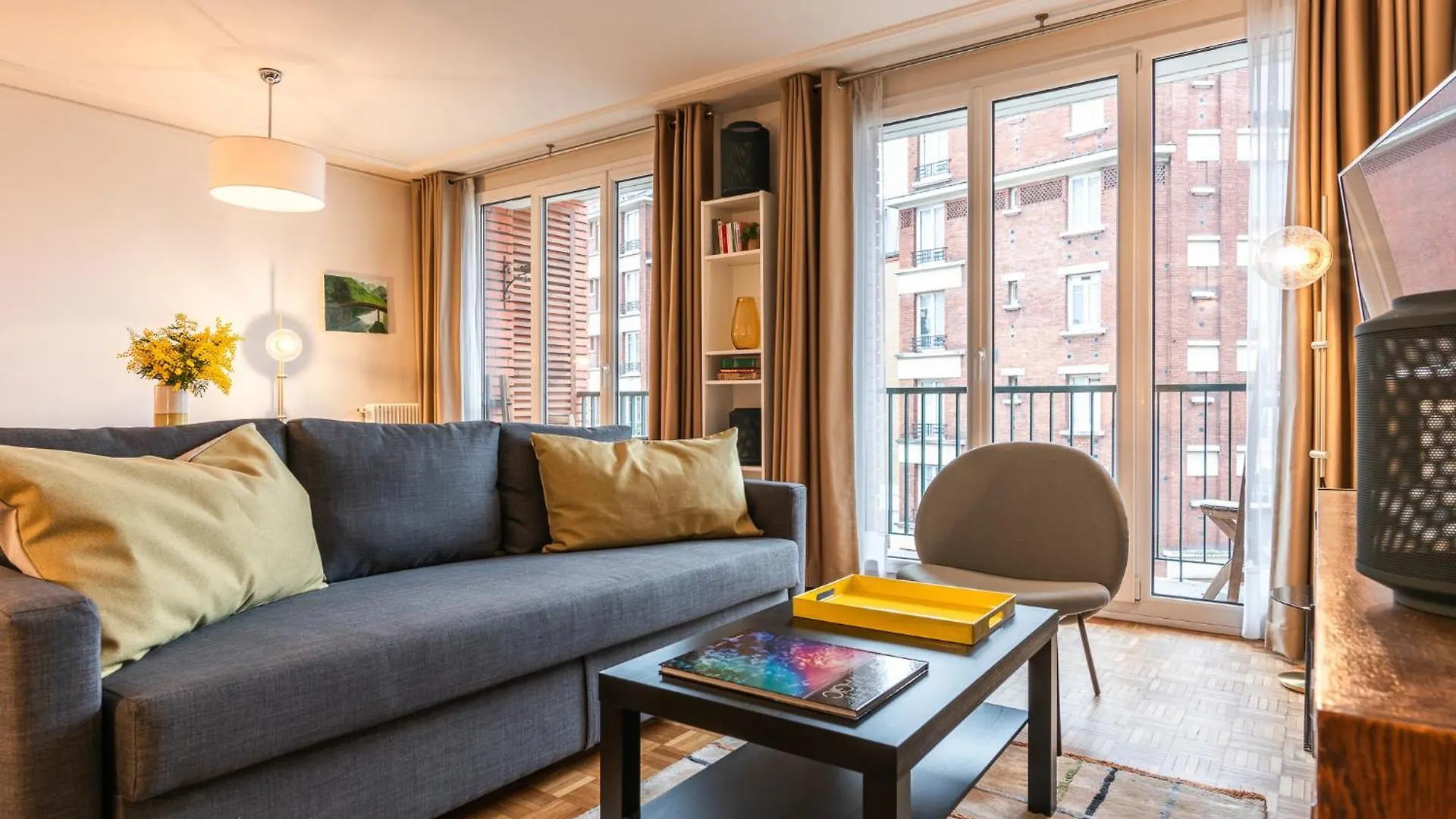 Luxury Flat For 6 People With Balcony - Near Metro Apartment Paris
